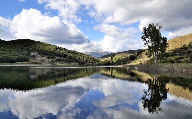 Estany de Montcorts