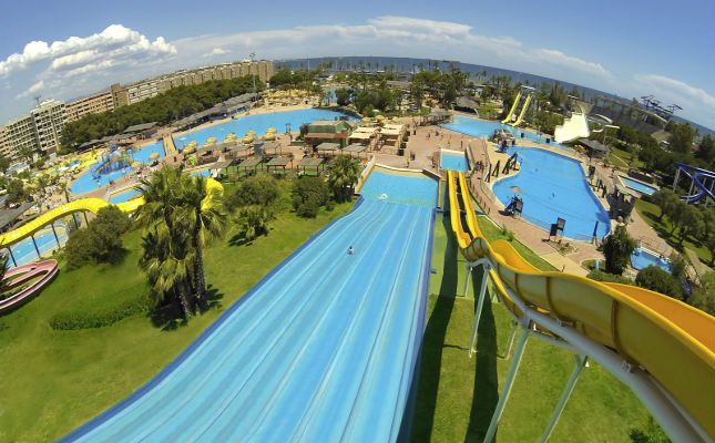 Tobogan del parc aquàtic Aquopolis Costa Daurada 