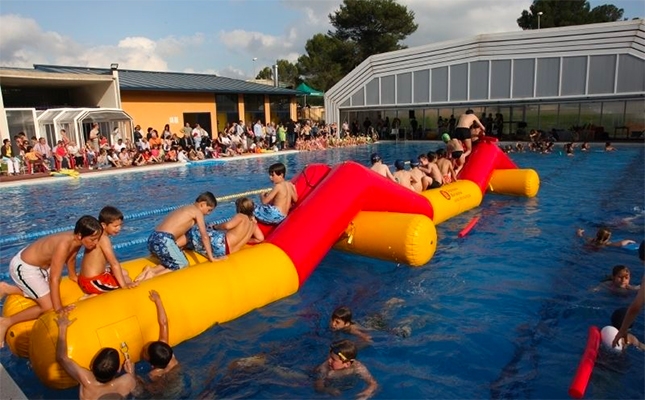 Una jornada de portes obertes a la piscina del complex esportiu Valldoreix