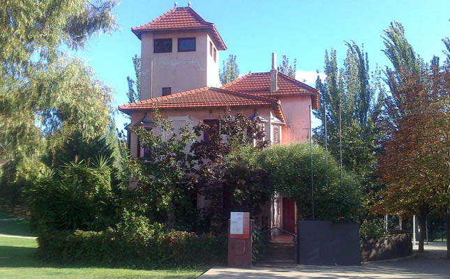 Casa Camprubí, a Cornellà de Llobregat