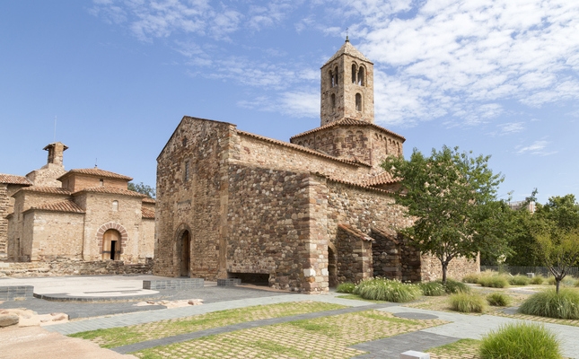 L'església de Sant Maria amb l'església de San Pere al costat