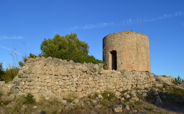 El castrum Olivella, del segle X, va formar part del sistema de defensa durant la Reconquesta