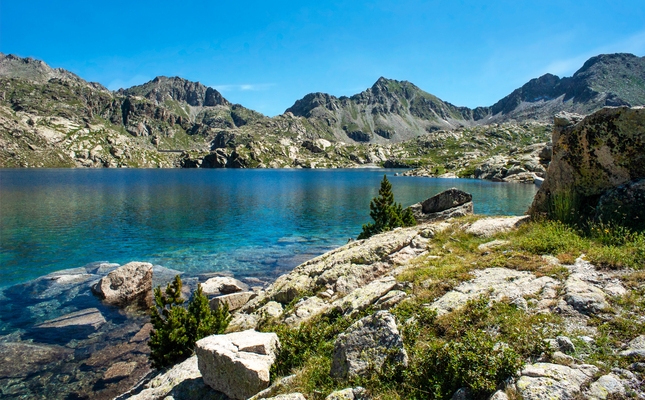 L’estany de Colomina, a la capçalera de la vall Fosca - L'estany de Colomina, a la capçalera de la vall Fosca