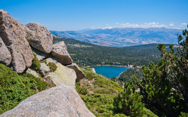 El llac de Malniu a vista d’ocell, des del camí de pujada al Puigpedrós - El llac de Malniu a vista d'ocell, des del camí de pujada al Puigpedrós