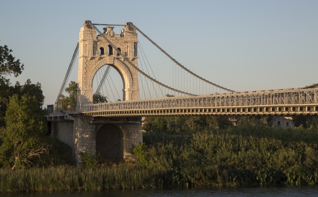 El pont penjant d’Amposta té més de cent anys - El pont penjant d'Amposta té més de cent anys