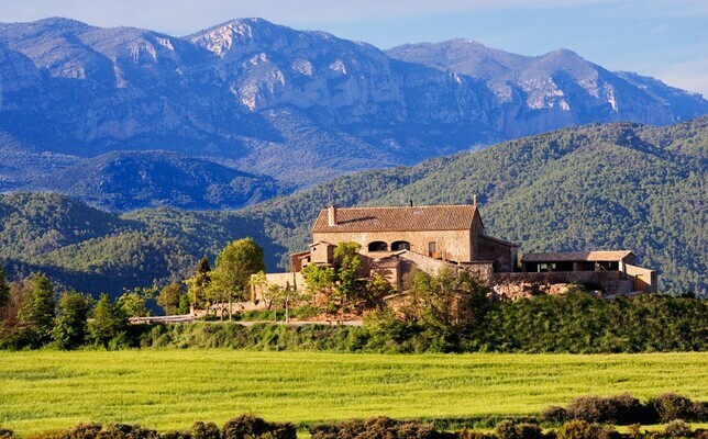 La masia catalana d’Heretat de Guàrdia, dins el terme municipal de la Baronia - La masia catalana d'Heretat de Guàrdia, dins el terme municipal de la Baronia