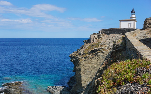 El far de cala Nans, al sud de Cadaqués