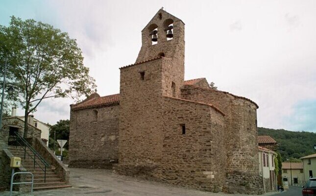 La Nostra Senyora del Roure, l’església romànica que amaga la llegenda del bou i la pastora