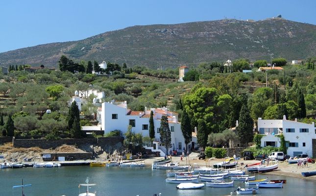 La badia de Portlligat, amb la casa de Dalí