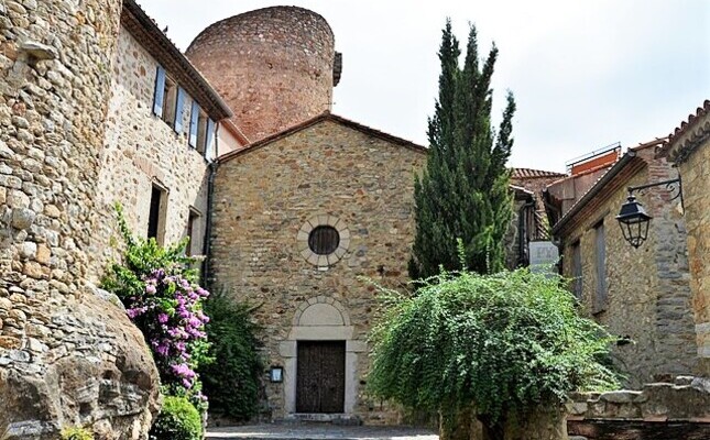 L’església Sant Martí de Palaldà té a l’interior un important retaule barroc