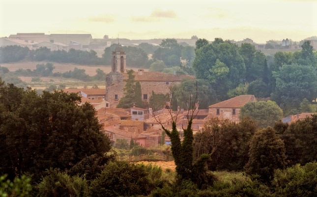 El castell de Púbol, al nucli de la Pera