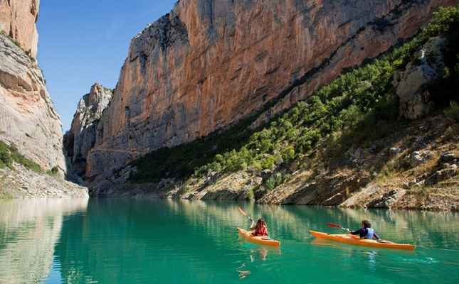 Aquest estiu només s'ha pogut gaudir de Mont-rebei des de l'aigua