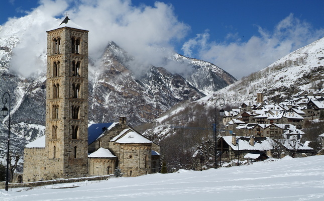 Sant Climent de Taüll és una de les icones del romànic de la Vall de Boí, que és patrimoni mundial de la Unesco.