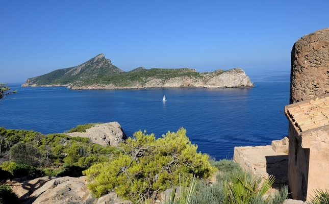 Panoràmica de l’illa de sa Dragonera des de la costa d’Andratx