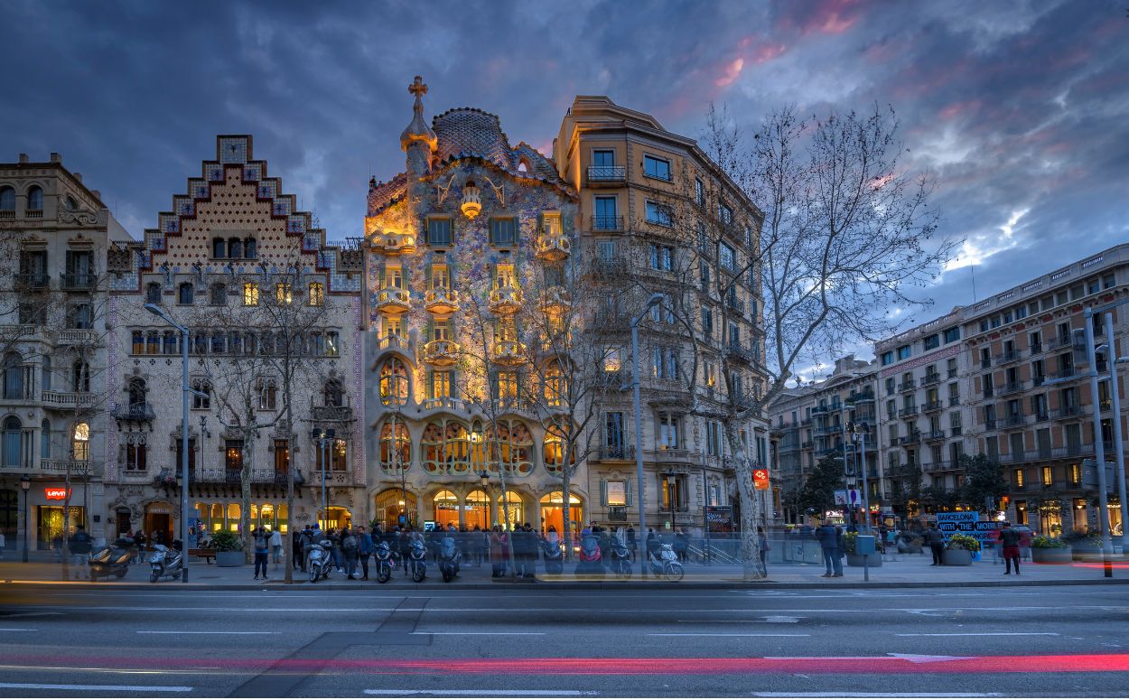 La Casa Batlló de nit