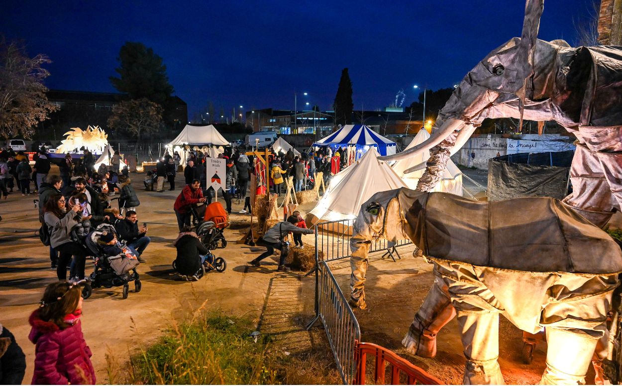 El Campament Reial del Patge Gregori a Granollers mostra tots els preparatius de la nit de Reis