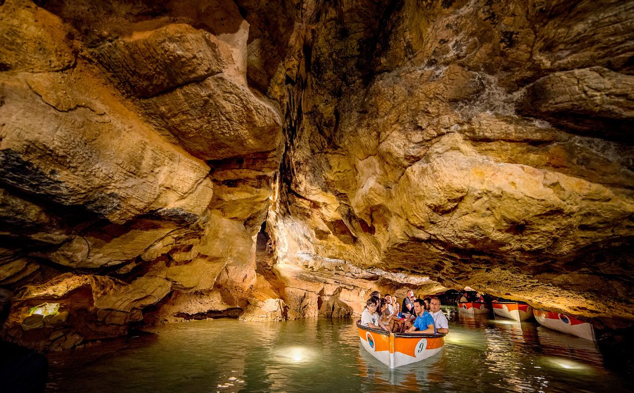 Les coves de Sant Josep, a la Vall d'Uixó, han interessat a l’ésser humà des de, com a mínim, 16.000 anys enrere