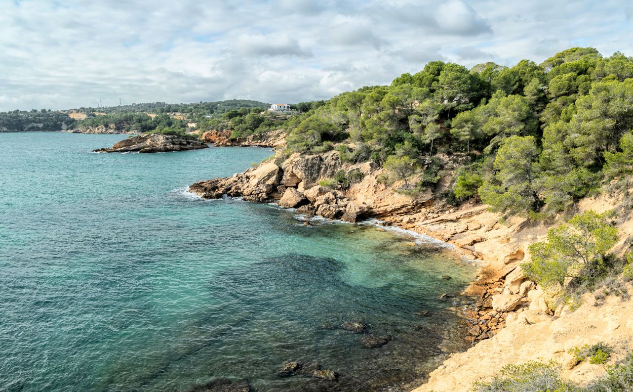 Espectacular costa de la Punta de l'Àliga a l'Ametlla de Mar 

