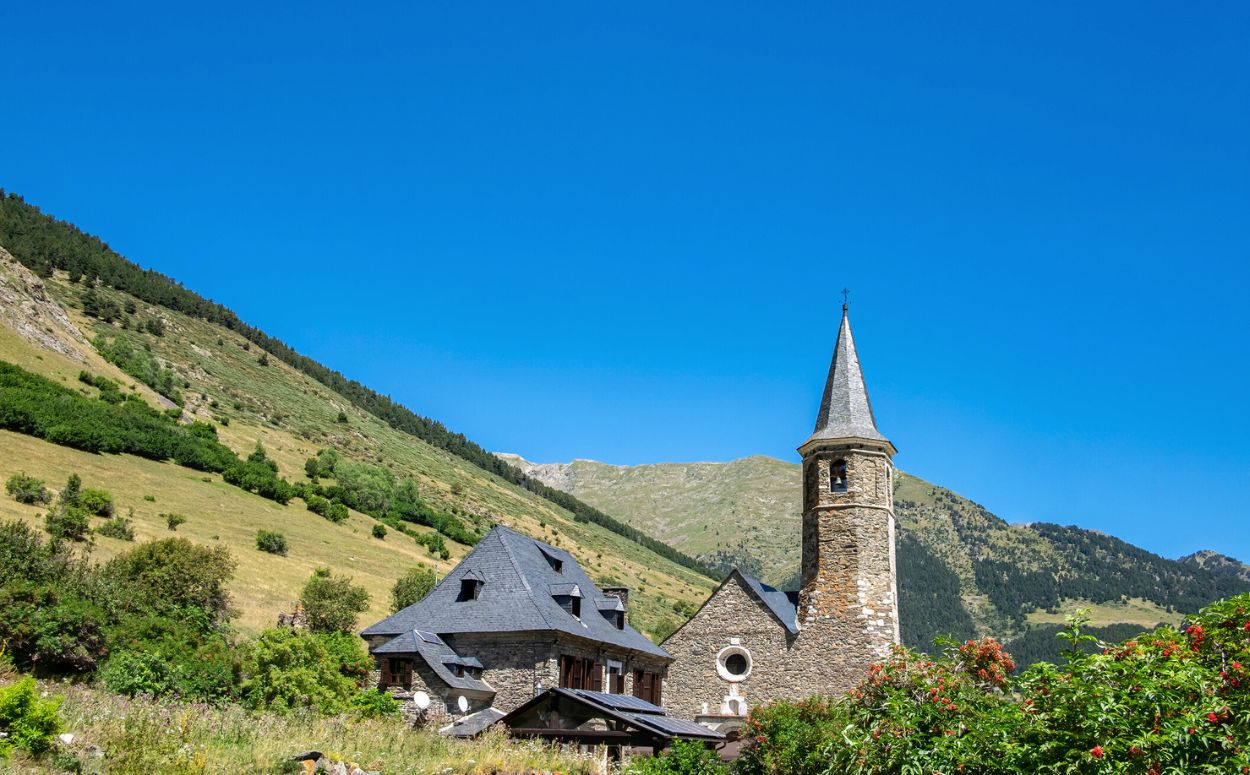 Refugi guardat de Montgarri, a la Vall d'Aran