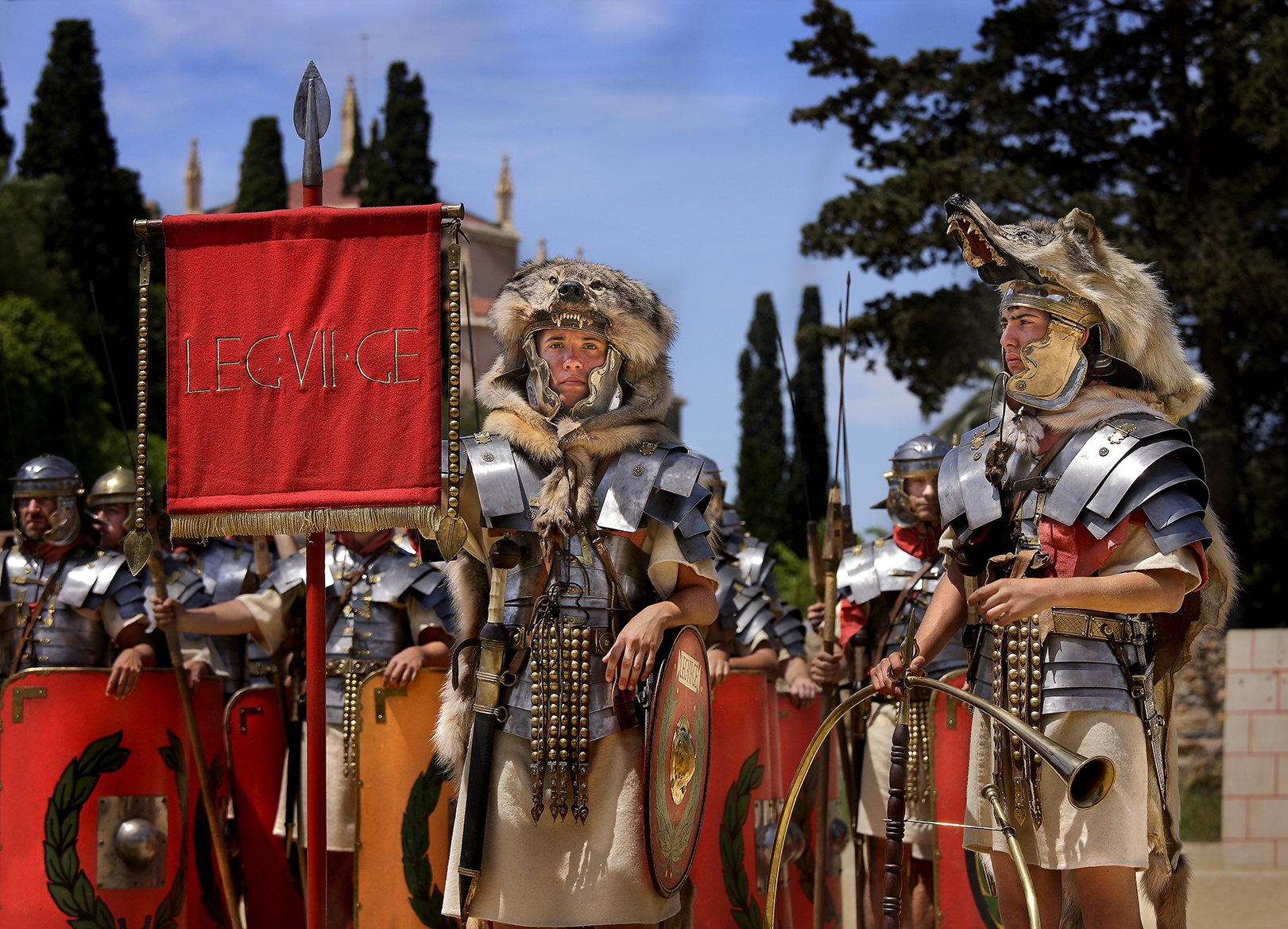 Als Jardins del Camp de Mart, el grup de reconstrucció històrica Projecte Phoenix fa una recreació de la legió romana.