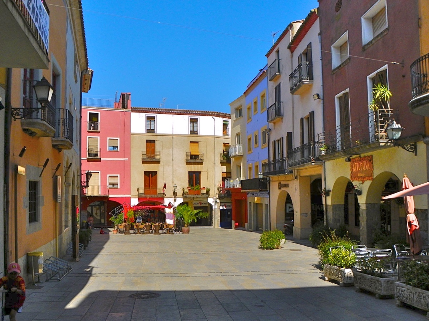 Plaça dels Homes, a Castelló d'Empúries