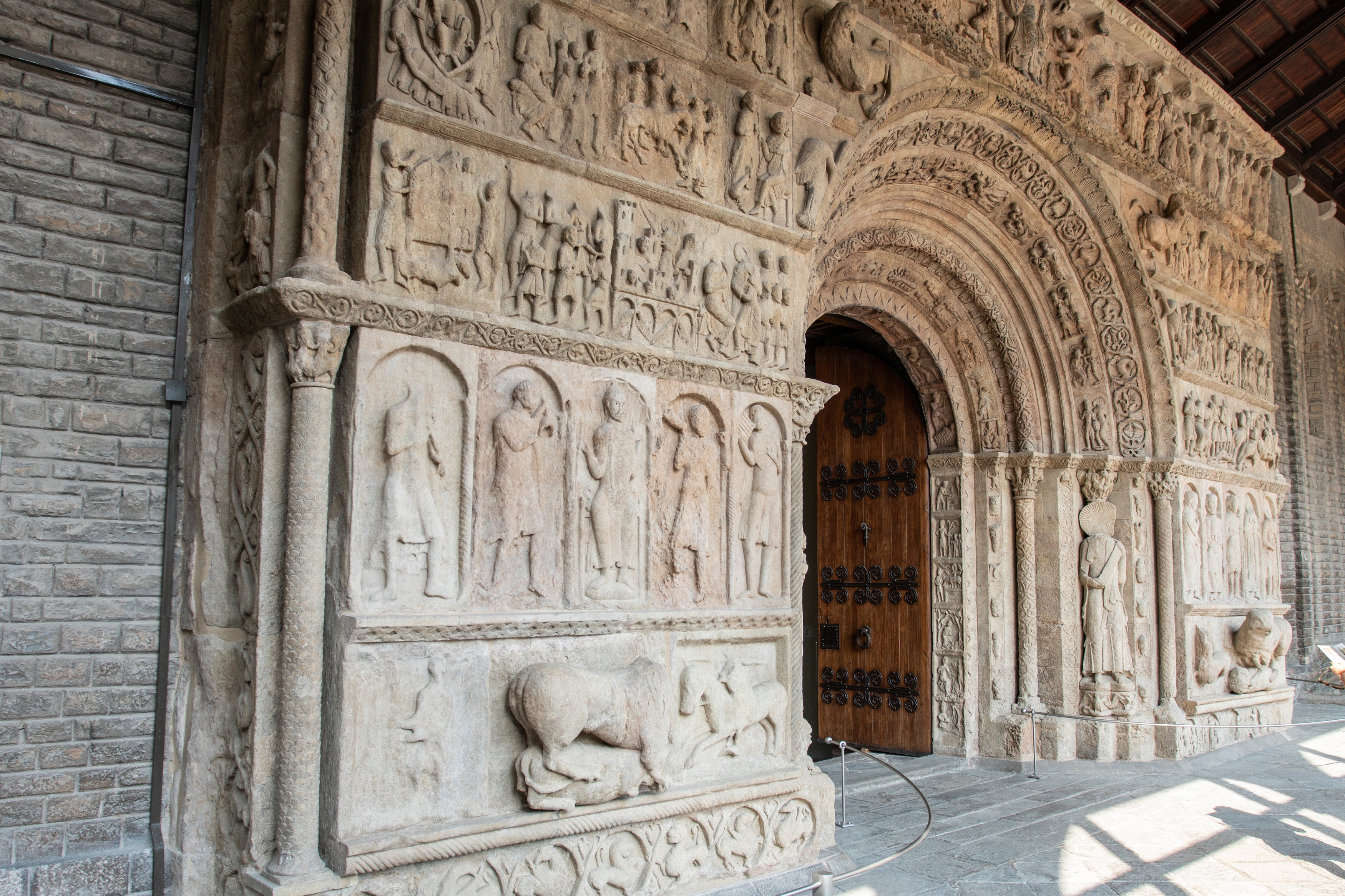 Portalada del monestir de Ripoll