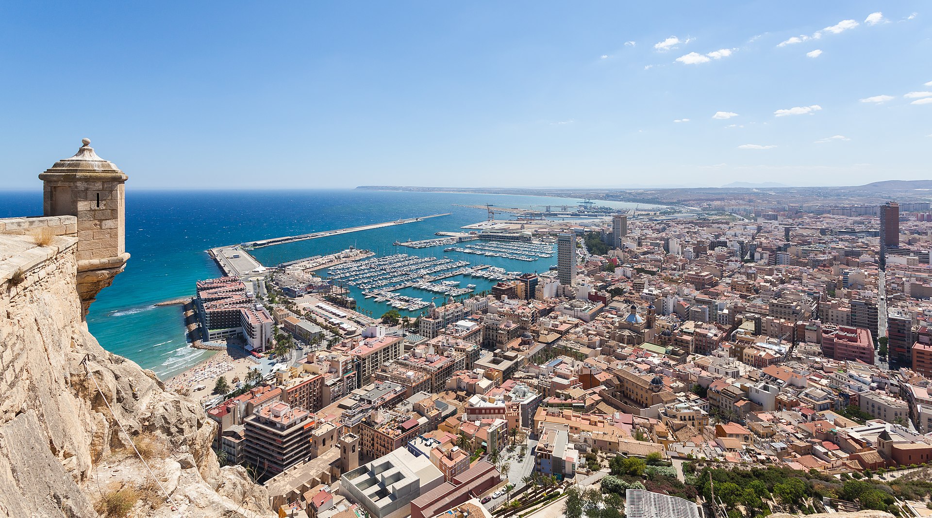 Vista d'Alacant des del castell de Santa Bàrbara