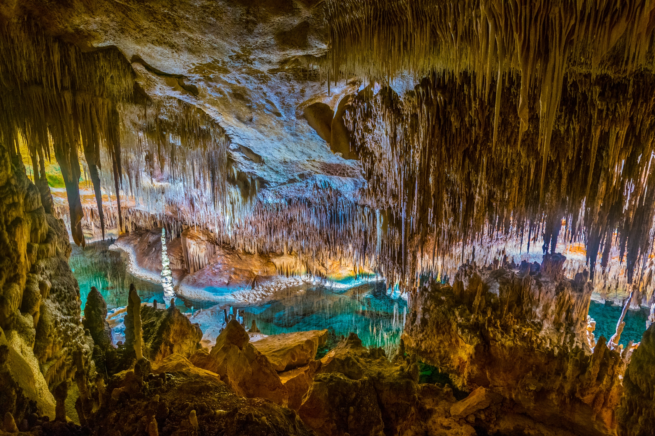 Espectaculars coves del Drach a Mallorca