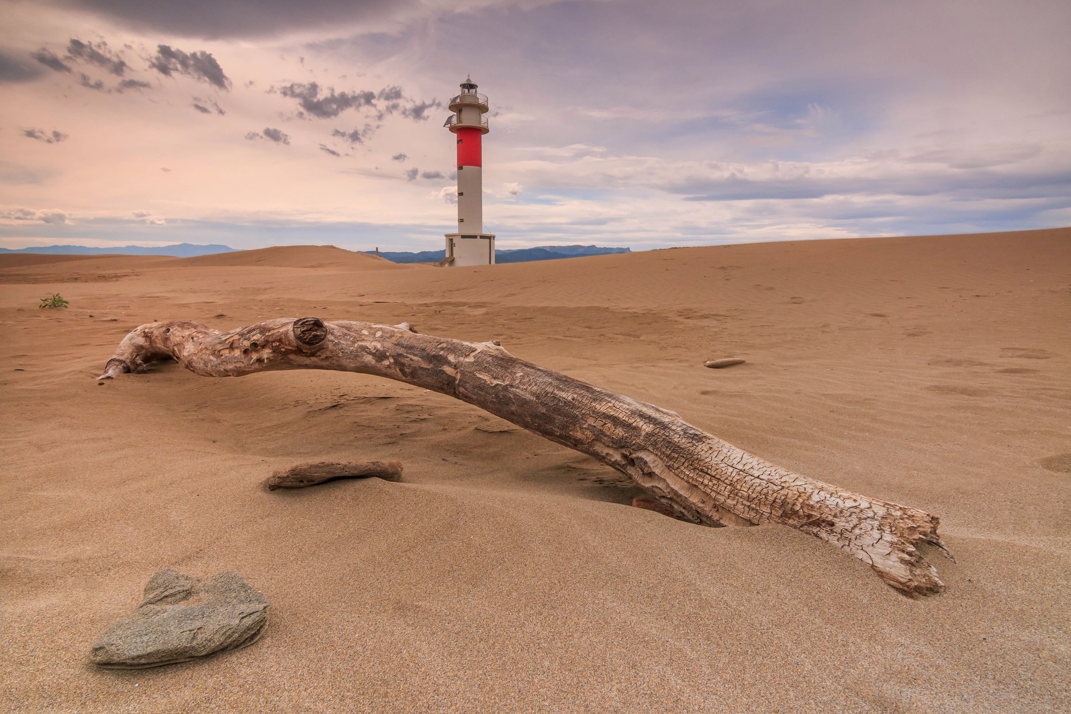 El far de la punta del Fangar, al delta de l’Ebre