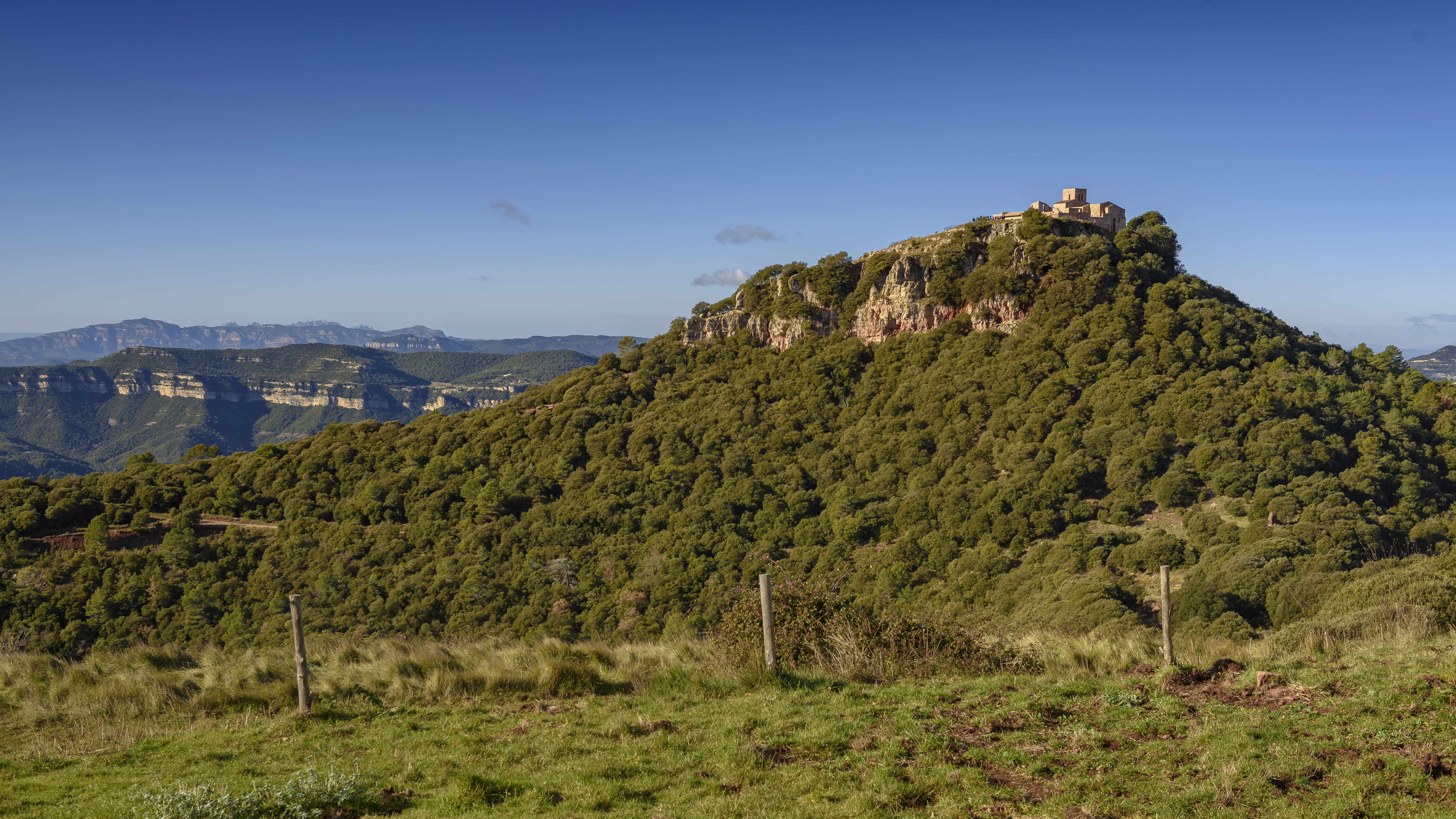 El turó del Tagamanent, vist des de la masia del Bellver