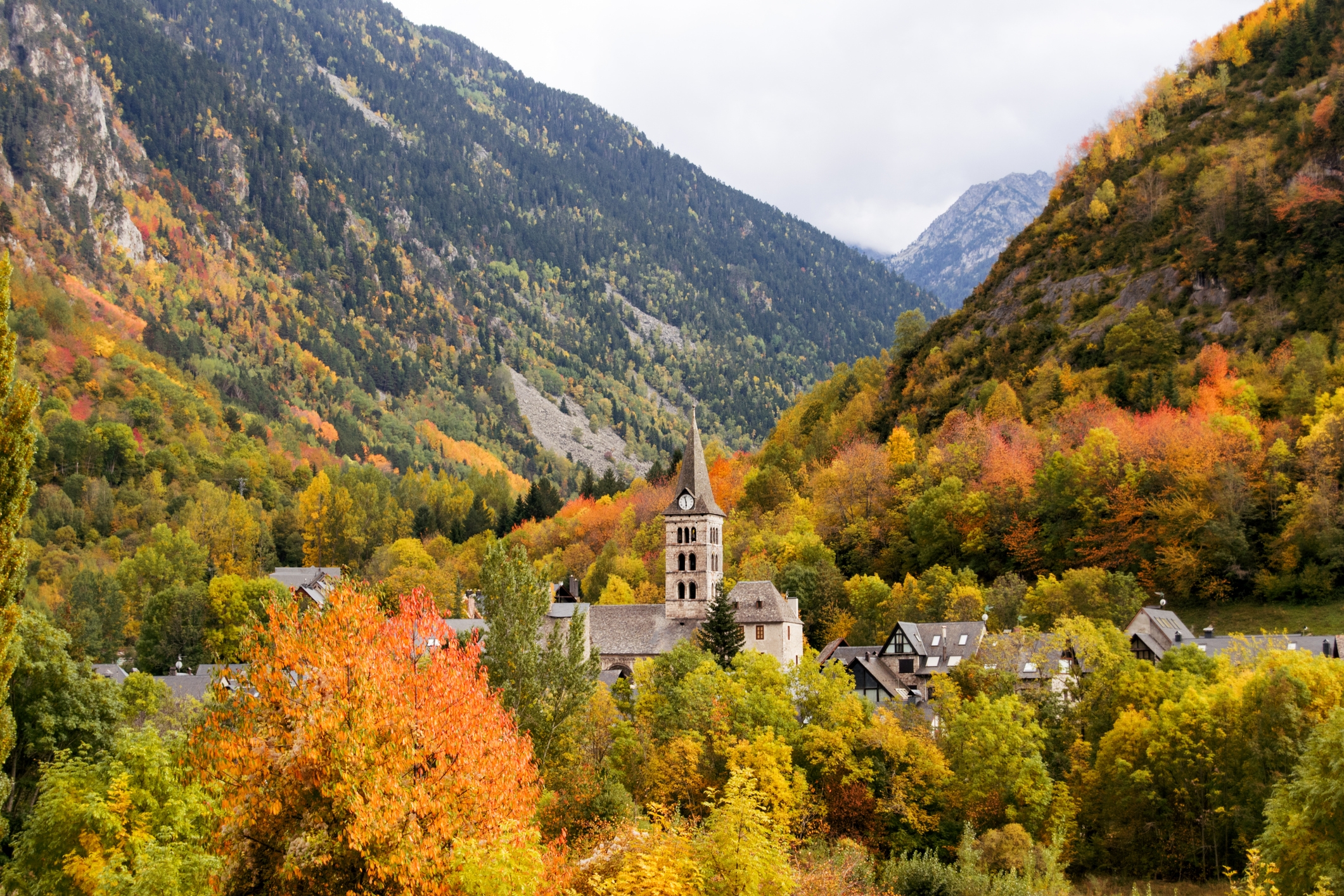 Paisatge de tardor a la Vall d'Aran.