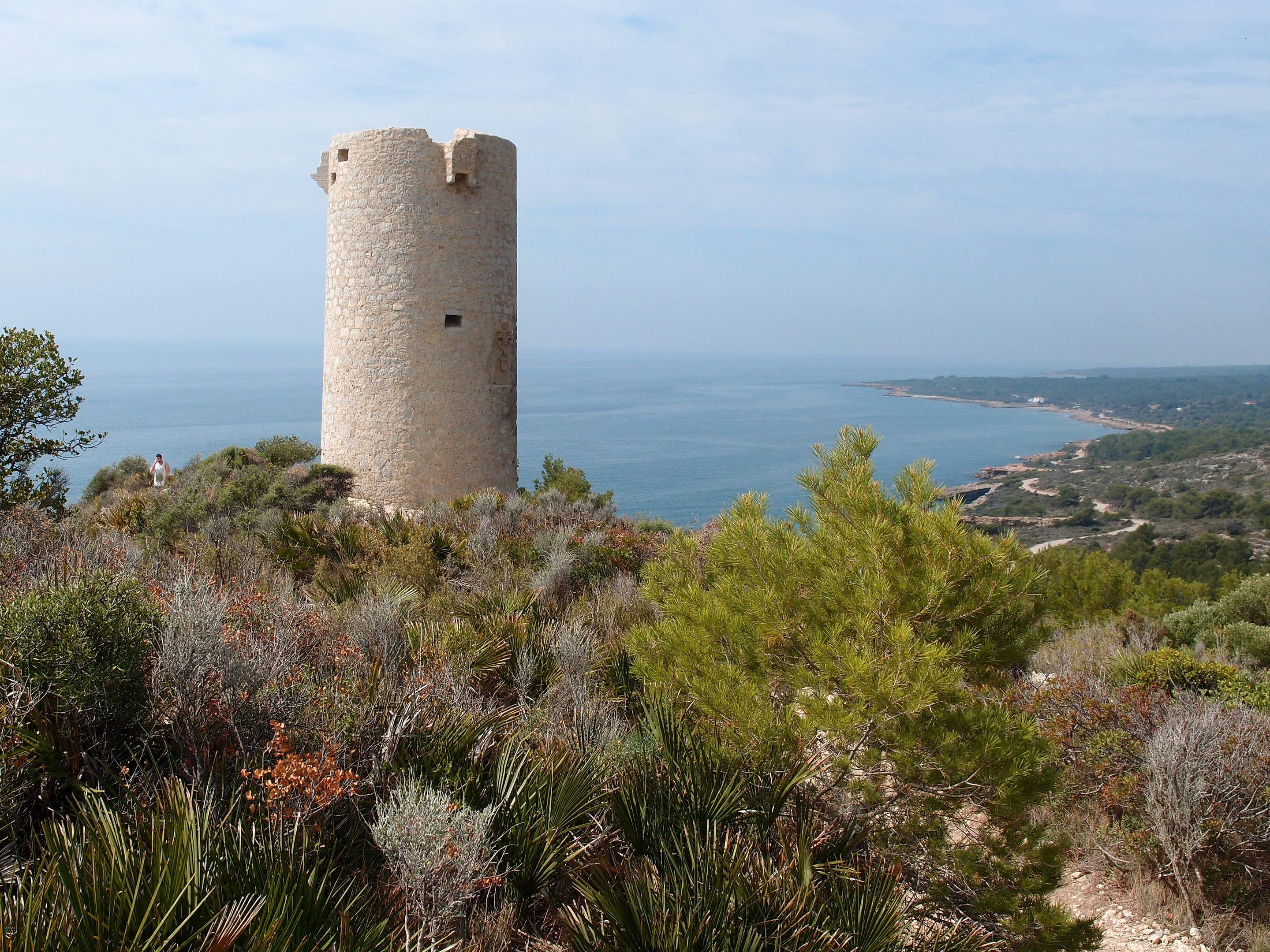 La torre de Badum a la serra d'Irta.