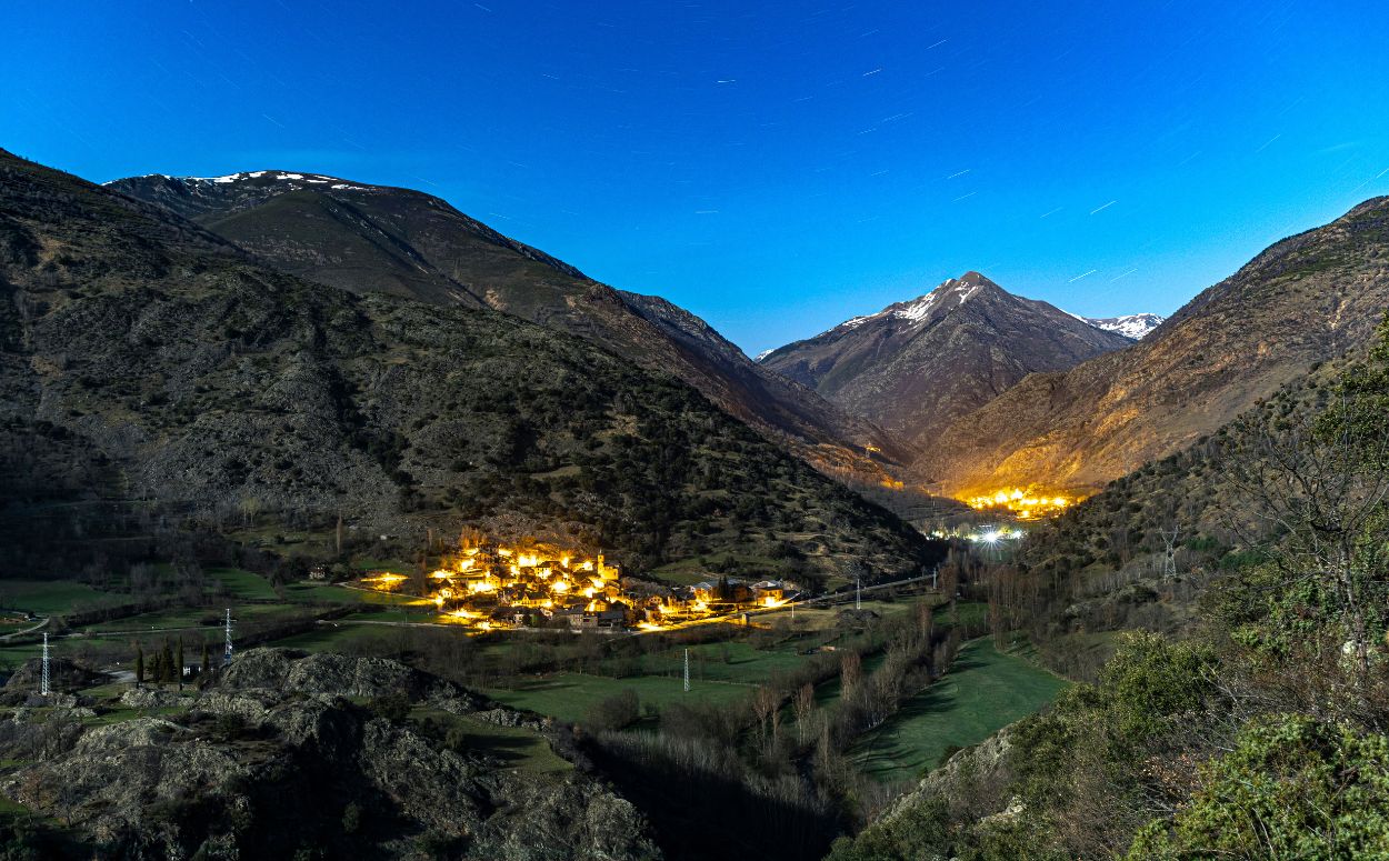 Nuclis il·luminats a la vall de Cardós