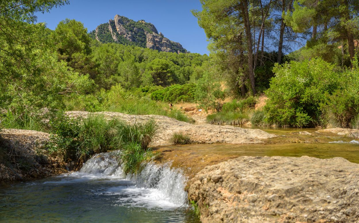 Les Olles d'Horta de Sant Joan, al riu Canaletes