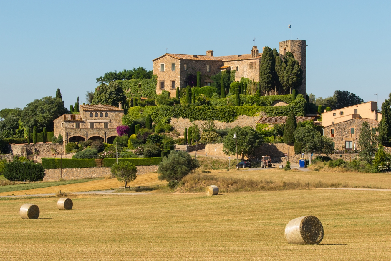 El castell de Foixà és Bé Cultural d'Interès Nacional.