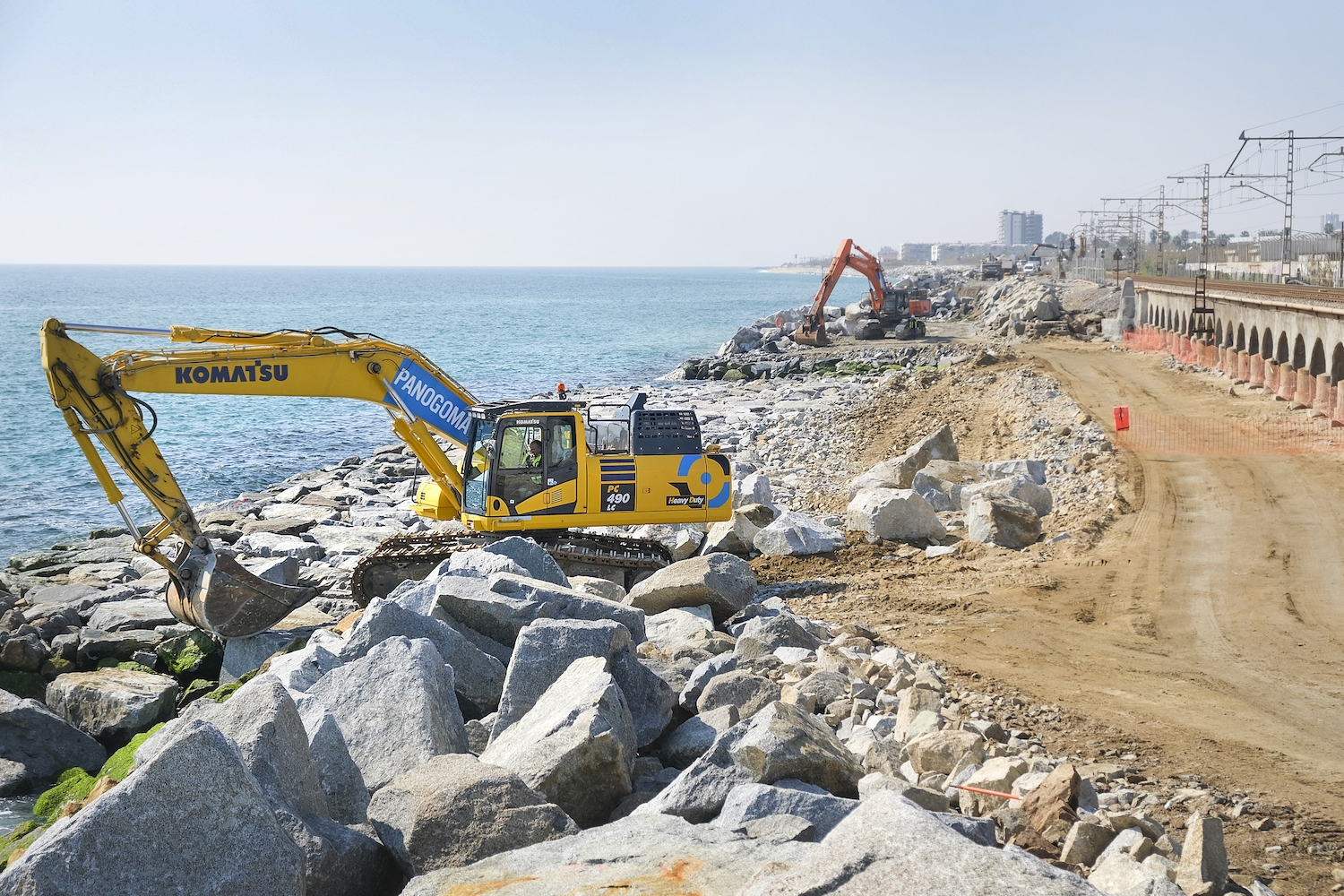 Reconstrucció d’esculleres al Maresme després del temporal Filomena