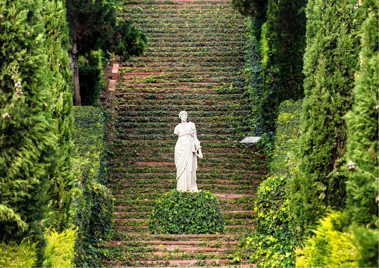 Els jardins de Santa Clotilde es troben en un impressionant penya-segat