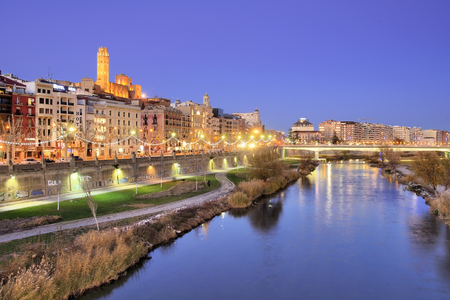 La Seu Vella marca el perfil de la ciutat de Lleida