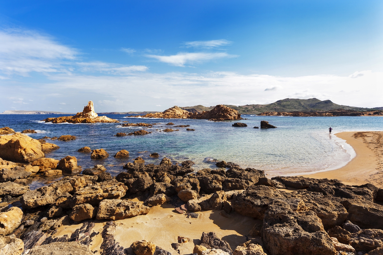 La cala Pregonda és una de les més atractives de Menorca per la seva tranquil·litat