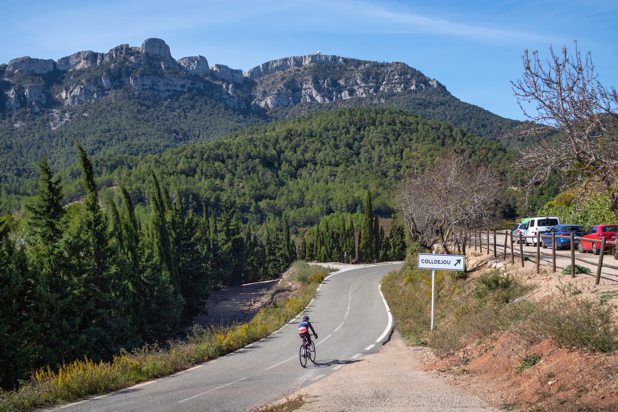 Amb bicicleta per la serra de Llaberia.