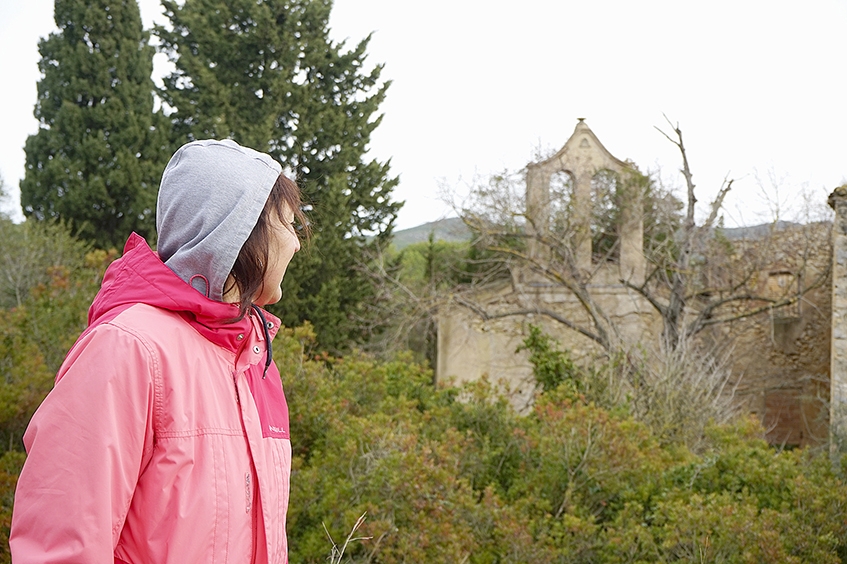 Aquesta ruta circular arriba a les cases enrunades de Jafre i a l’antiga església de Santa Maria.