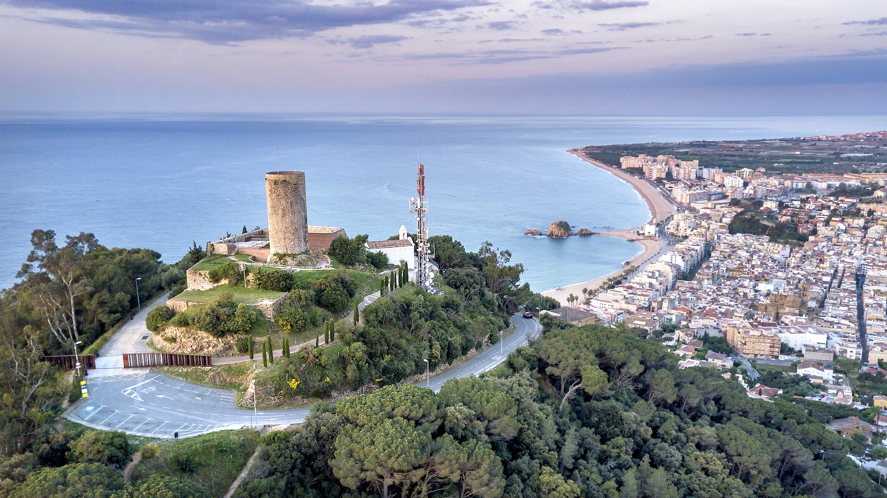 Vista aèria de la torre mestra del castell de Sant Joan de Blanes