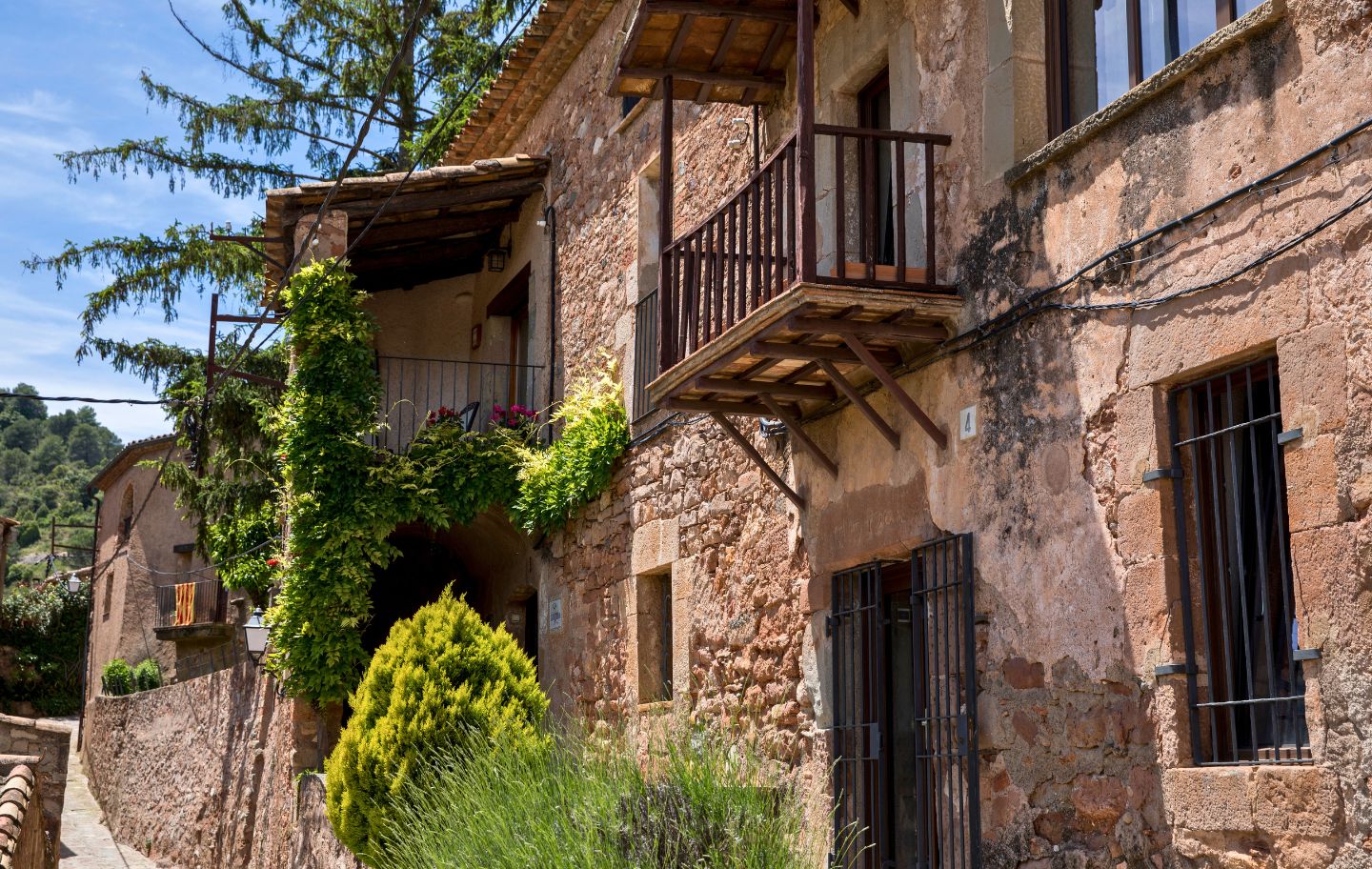 Carrer de pedra a Mura