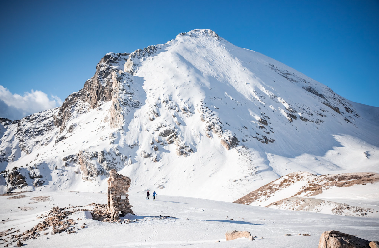 A la comarca del Ripollès es troba Vallter, l’estació d’esquí més oriental dels Pirineus